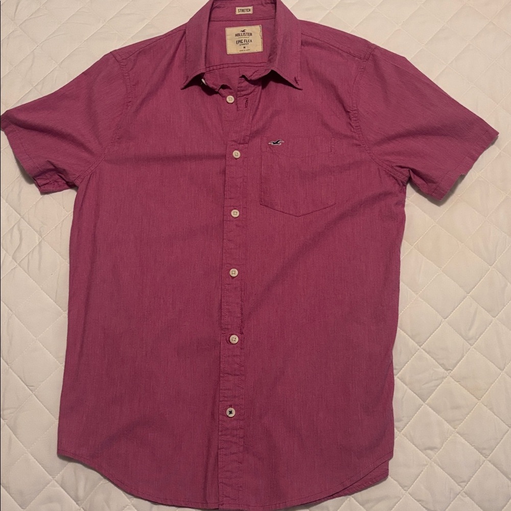 Men’s Hollister Collared Shirt Size M

No smell, no rip no stains no,